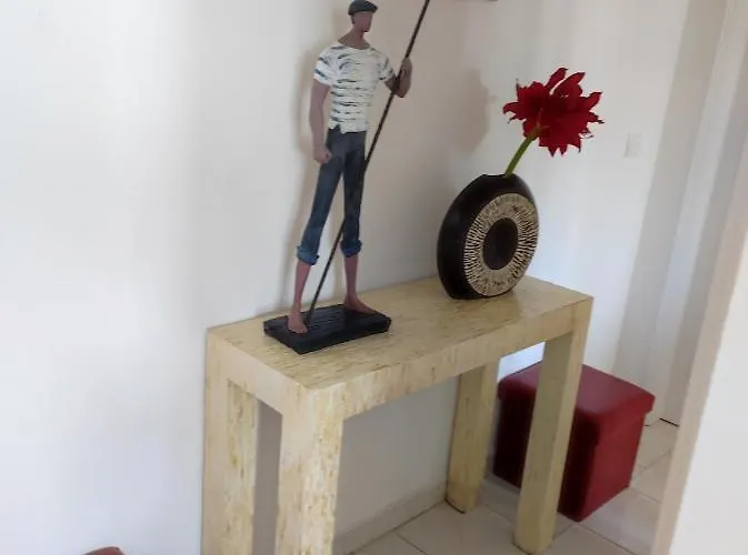 Lemos Family House نازاريه